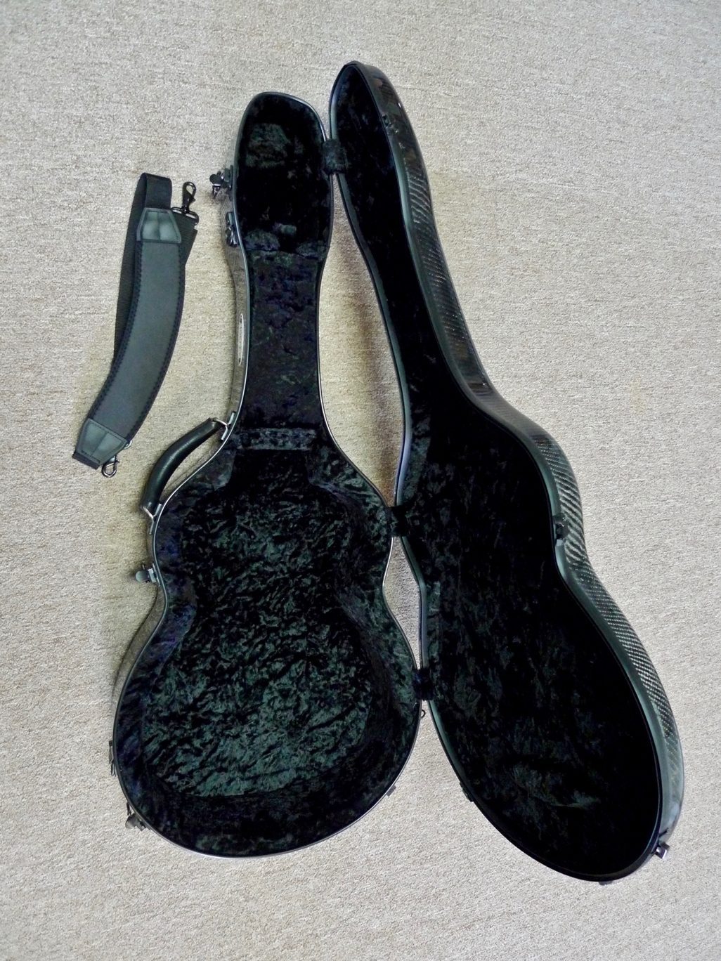 Hoffee Deluxe Carbon Fiber Case, OM/000, Black/Black Includes Padded